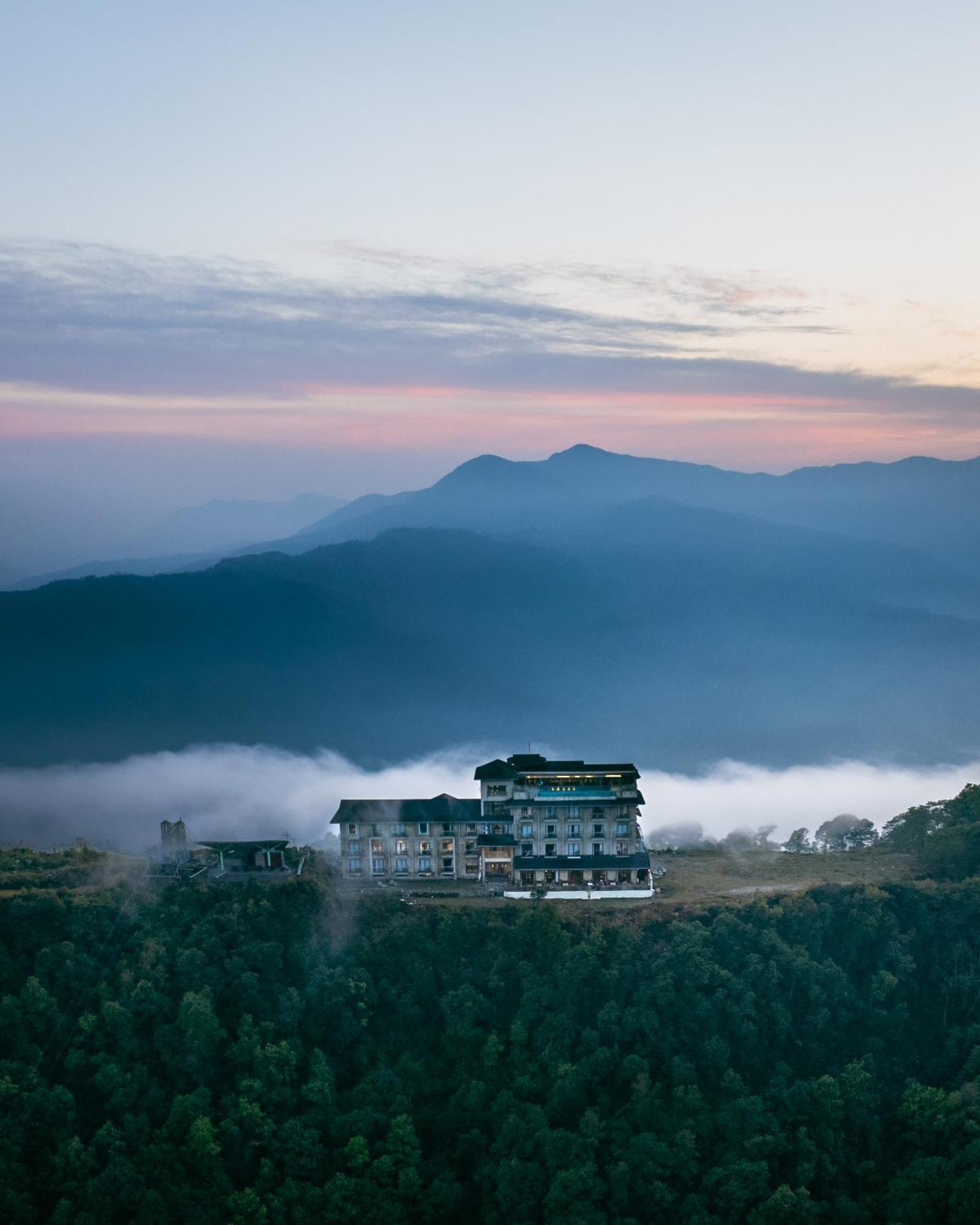 Sarangkot Mountain Lodge Pokhara Kültér fotó